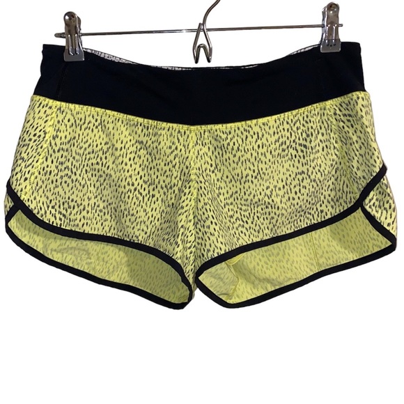Lululemon Run Speed Short 4-way Stretch
Dottie Dash Clarity Yellow Black Size 6 - Picture 4 of 6